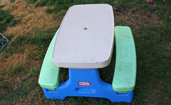 Little Tikes Easy Store Jr Play Table-Blue Green Little Tikes Easy Store Jr Play Table-Blue Green
