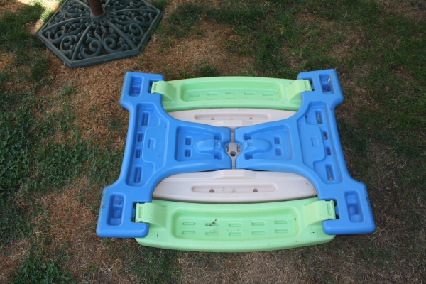 Little Tikes Easy Store Jr Play Table-Blue Green Little Tikes Easy Store Jr Play Table-Blue Green
