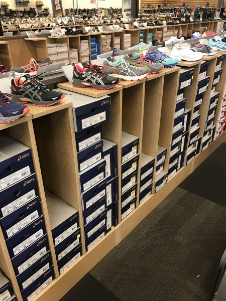 designer shoes warehouse near me