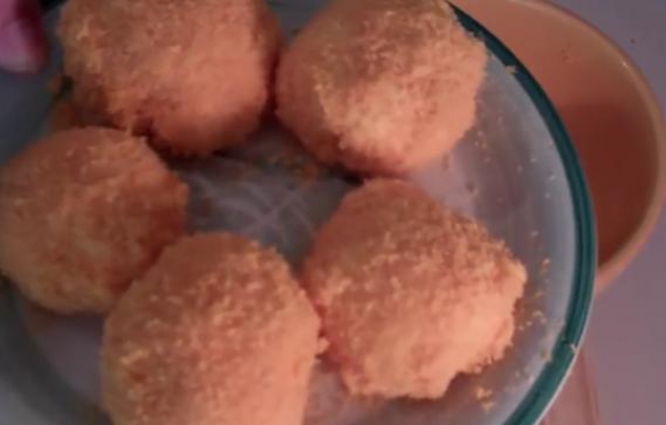 DIY Fried Ice Cream Balls DIY Fried Ice Cream Balls