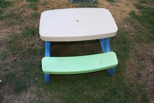Little Tikes Easy Store Jr Play Table-Blue Green Little Tikes Easy Store Jr Play Table-Blue Green