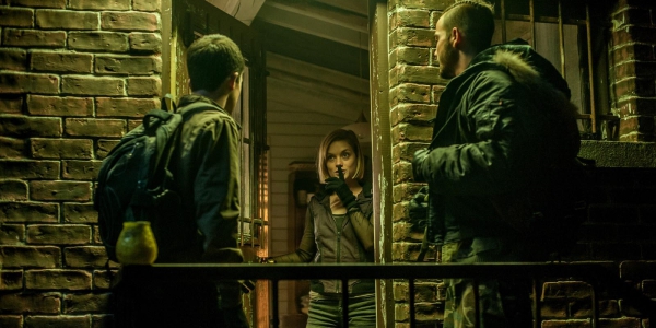 Don't Breathe - Horror Movie (2016) Don't Breathe - Horror Movie (2016)