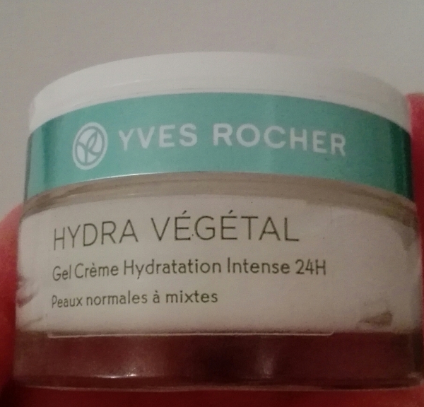 Yves Rocher Hydra Vegetal 24 H Intense Hydrating Gel Cream Yves Rocher Hydra Vegetal 24 H Intense Hydrating Gel Cream