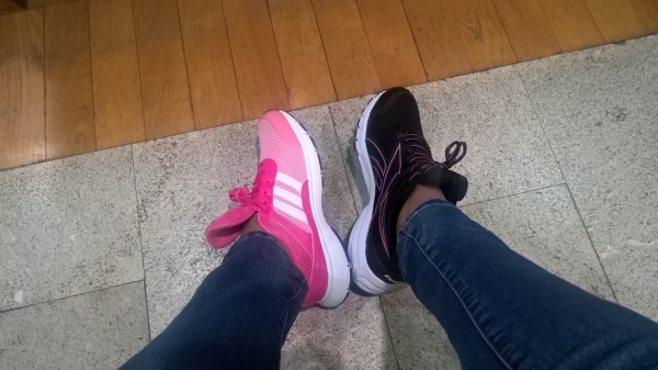 women's cloudfoam vs city running shoes