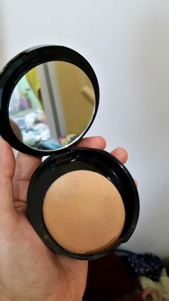 Revlon Color Stay Light Medium Pressed Powder Revlon Color Stay Light Medium Pressed Powder