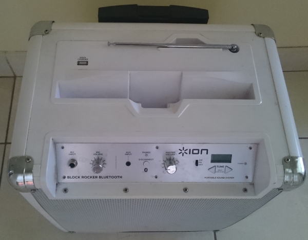 White, Ion Block Rocker, Portable Bluetooth Speaker White, Ion Block Rocker, Portable Bluetooth Speaker