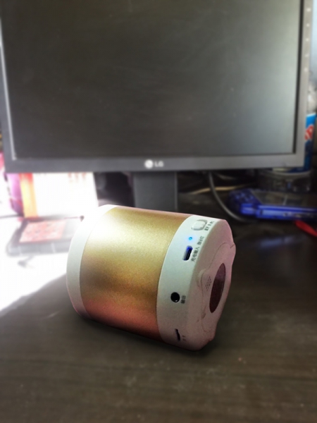 Earise F12 Bluetooth Speaker Earise F12 Bluetooth Speaker
