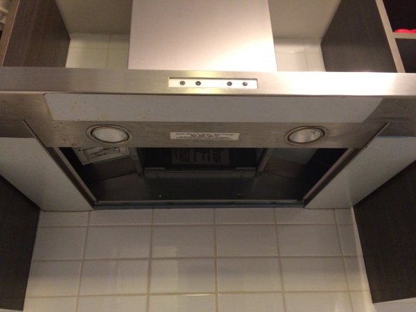 General Electric Range Hood Model PVWC924 General Electric Range Hood Model PVWC924