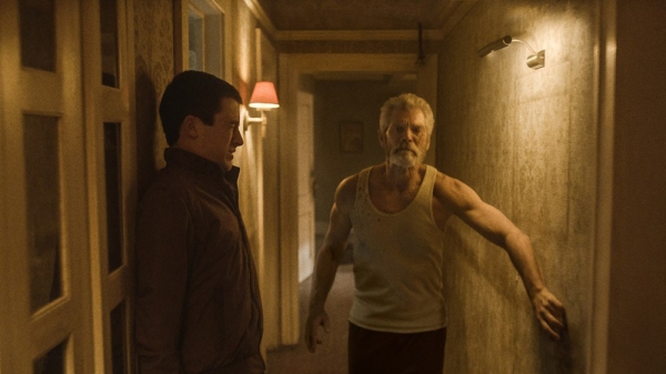 Don't Breathe - Horror Movie (2016) Don't Breathe - Horror Movie (2016)