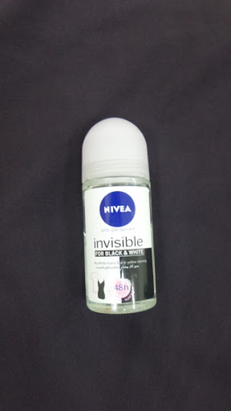 NIVEA Invisible for Black and White 48H Anti-Perspirant Deodorant NIVEA Invisible for Black and White 48H Anti-Perspirant Deodorant