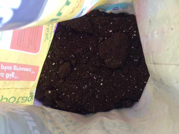 Miracle Grow Potting Mix 28.3L Miracle Grow Potting Mix 28.3L