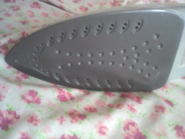 Black and Decker Steam Iron Model IRBD02LA Black and Decker Steam Iron Model IRBD02LA
